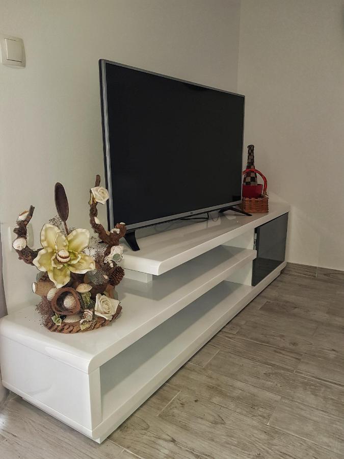 Apartman Nela Apartment Kastel Sucurac Luaran gambar