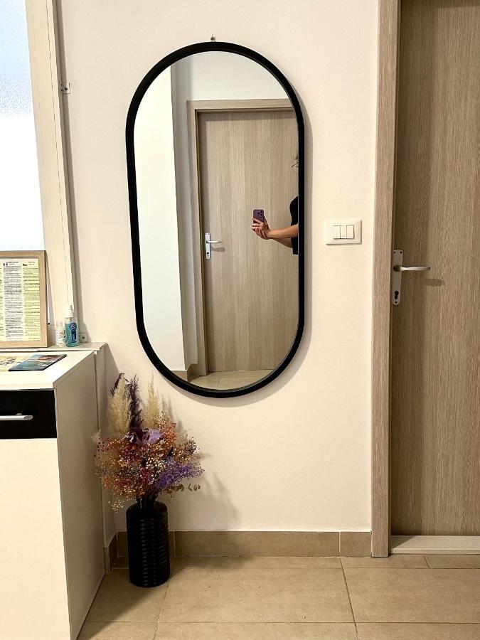 Apartman Nela Apartment Kastel Sucurac Luaran gambar