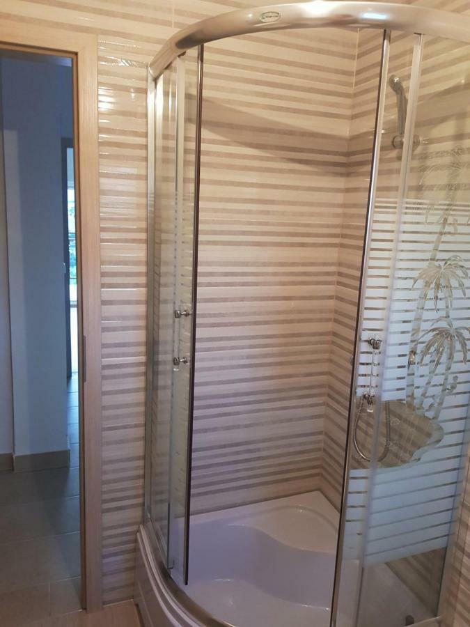 Apartman Nela Apartment Kastel Sucurac Luaran gambar